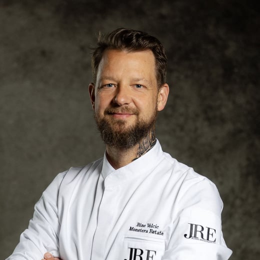Chef Bine Volčič, Posestvo Monstera, Grad, Slovenia