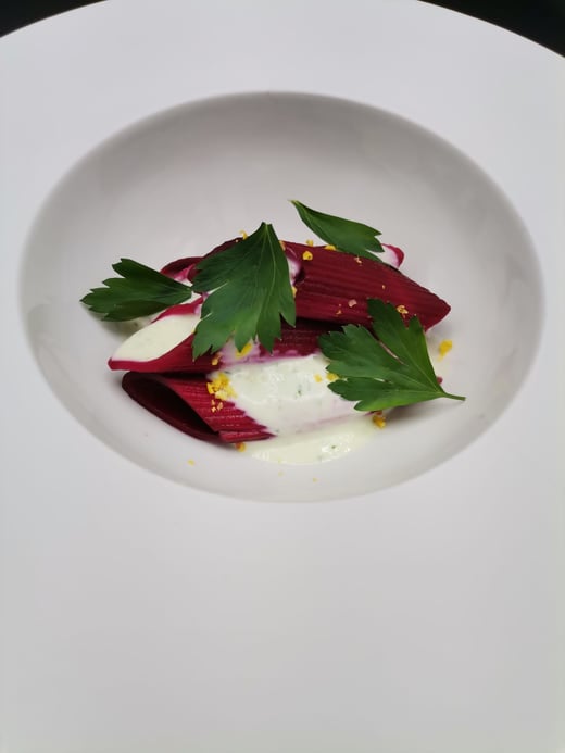 Penoni farcis la betterave anchois et cpres yaourt