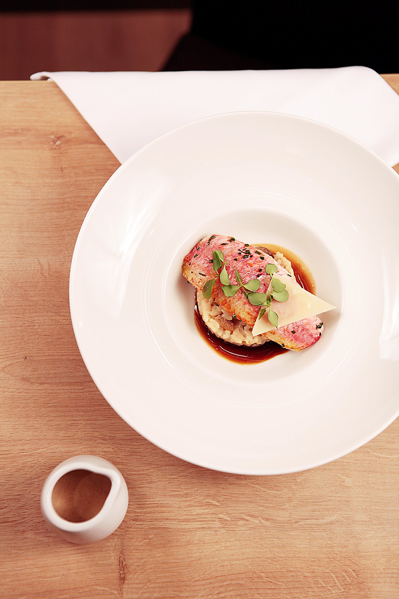 Rouget Barbet risotto la moelle de buf jus au vin