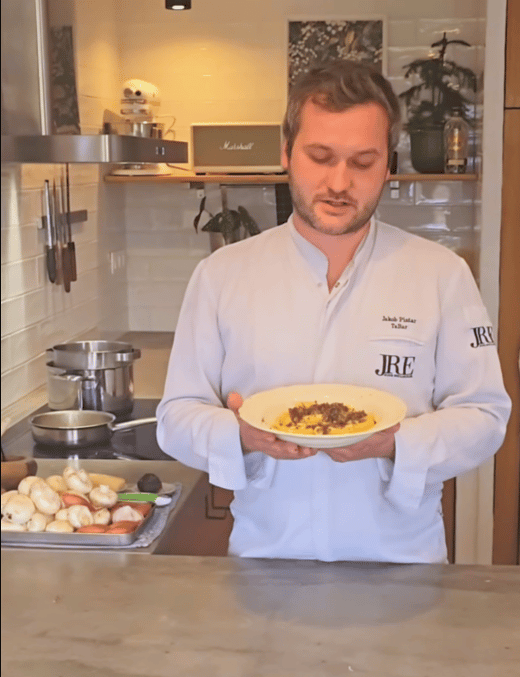 Simple truffle pasta
