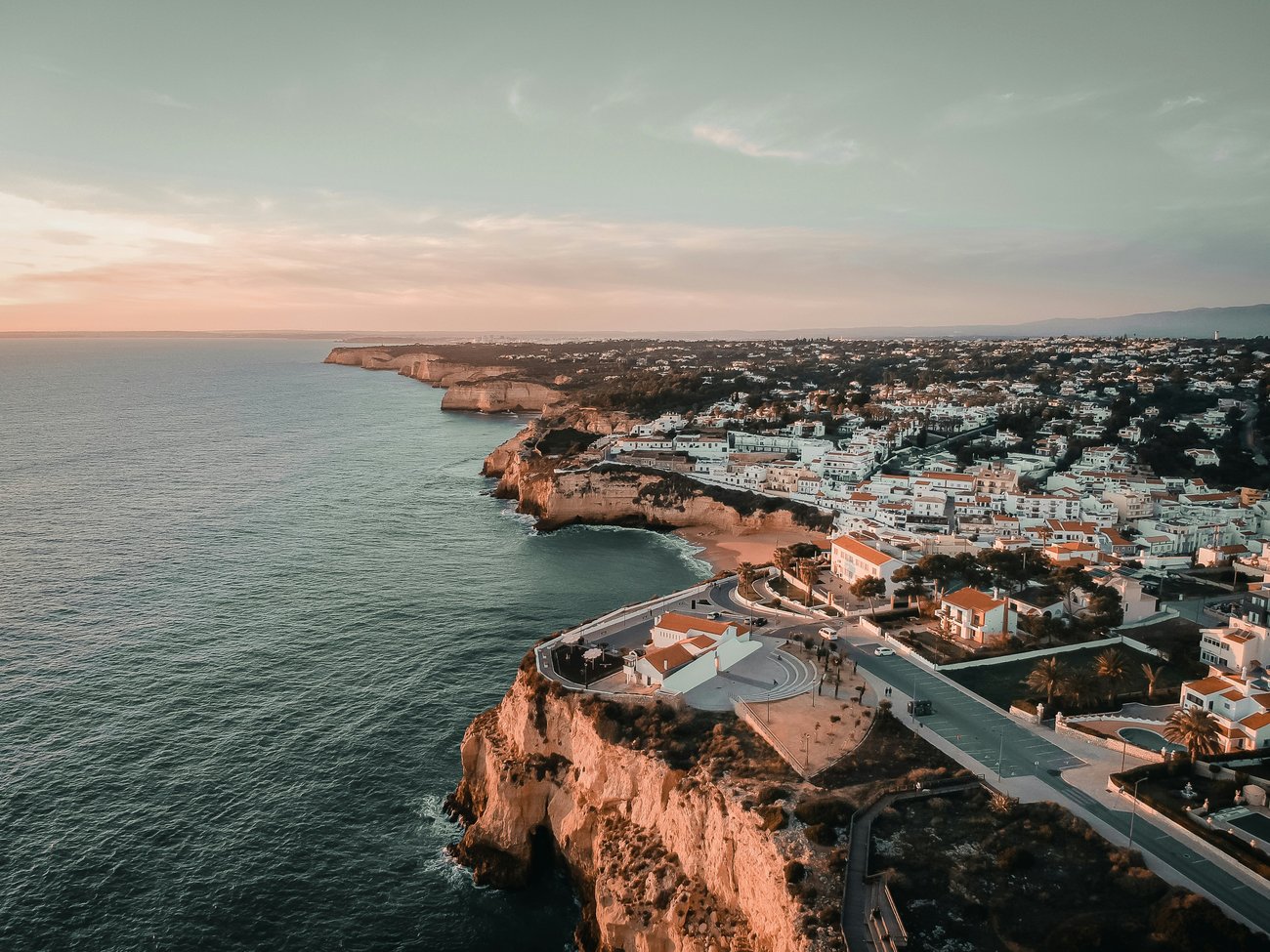 stephane-hurbe-S8NpKtM7YBQ-unsplash