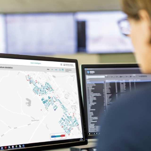 CustomerWorld_0229_1_640x640