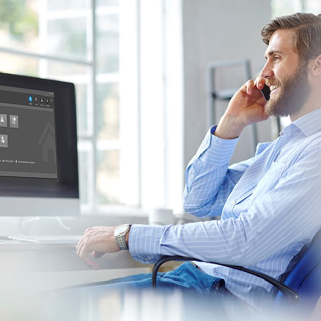 ManScreen_640x640_split