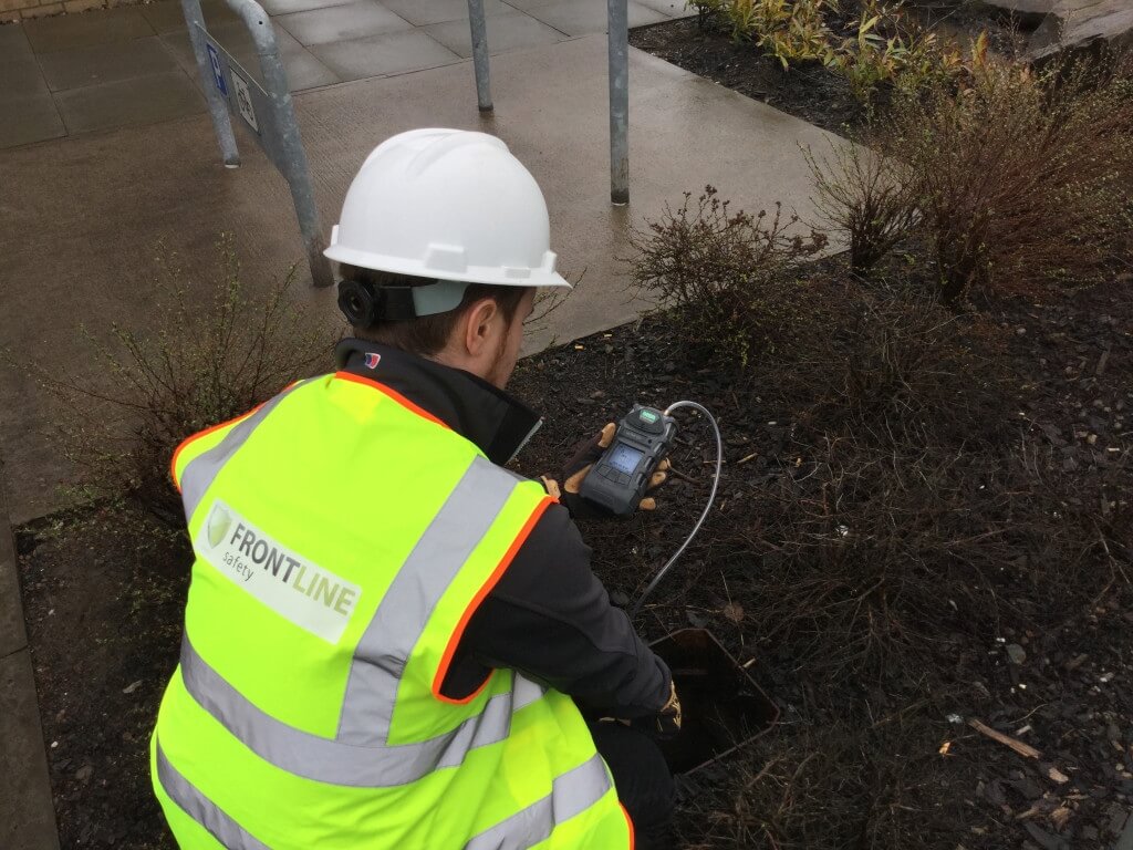 GAS DETECTOR 4 IN 1 CONFINED SPACE for Rent Kennards Hire