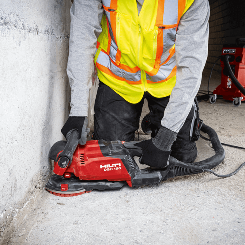 Portable outlet concrete grinder