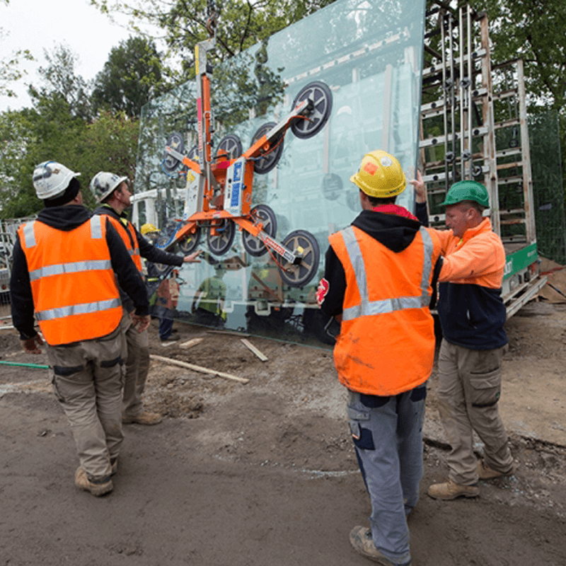 GLASS LIFTER 1T for Rent Kennards Hire