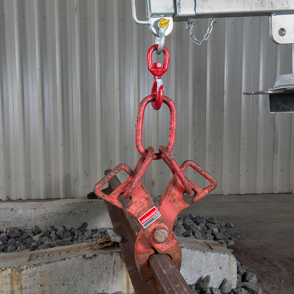 RAIL LIFTING TONGS 5T for Rent Kennards Hire