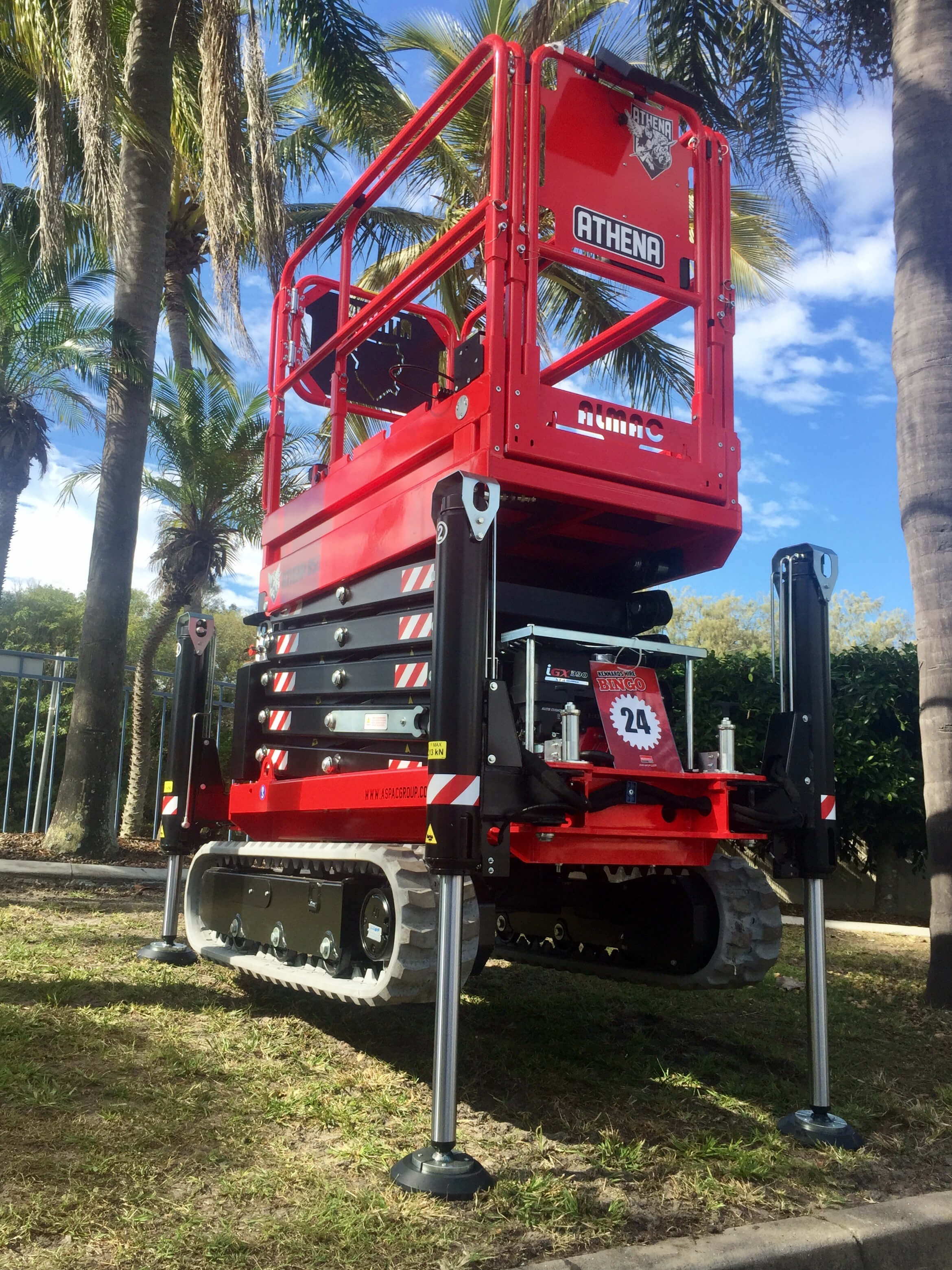 SCISSORLIFT 5.8M (19FT) TRACKED BILEVELLING NARROW for Rent Kennards