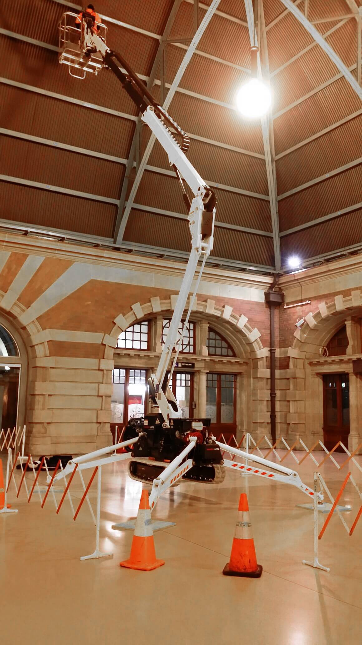 MOBILE HYDRAULIC PLATFORM 18M TRACKED for Rent Kennards Hire