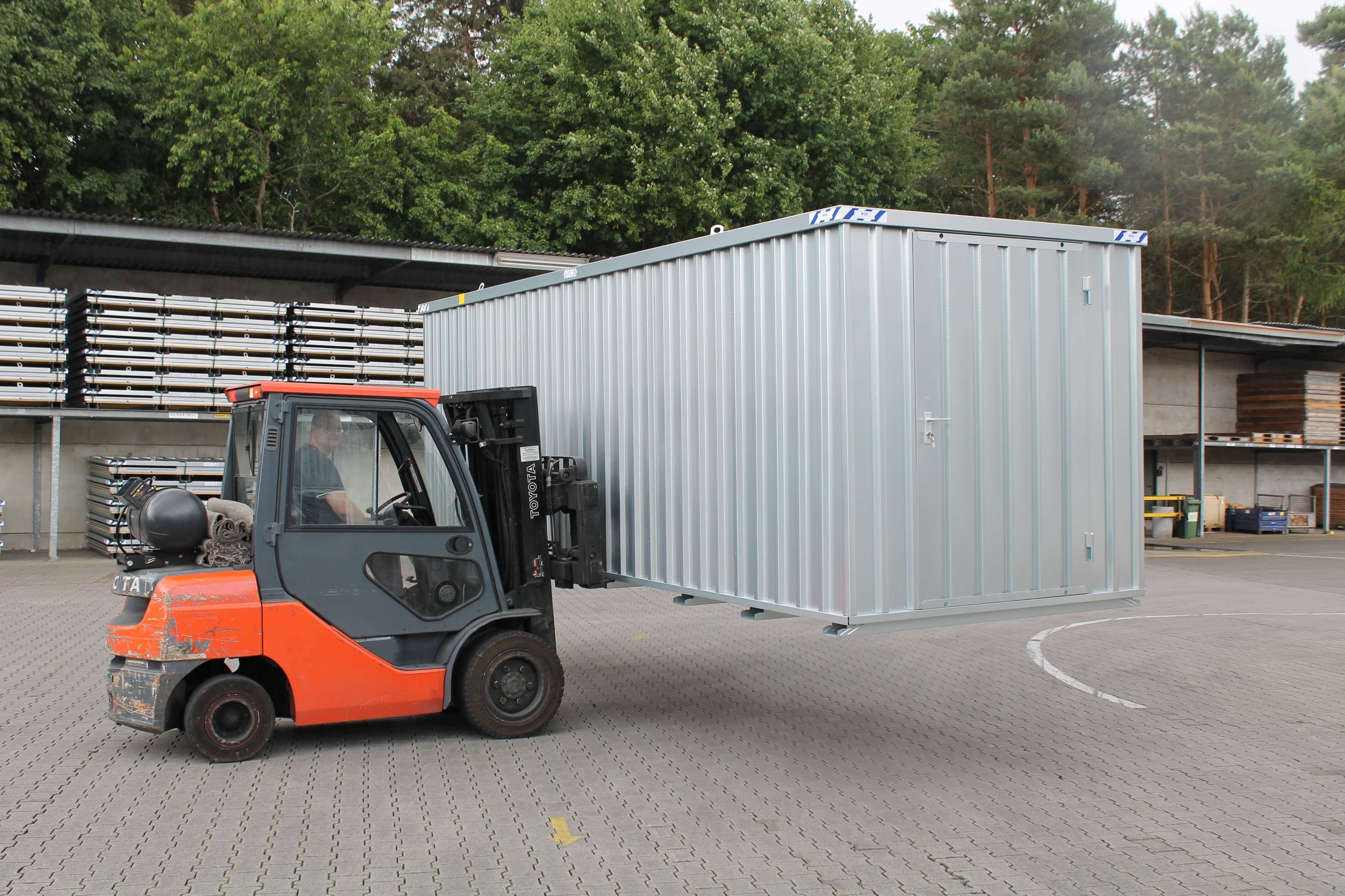 CONTAINER STORAGE UNIT 2M X 6M for Rent Kennards Hire