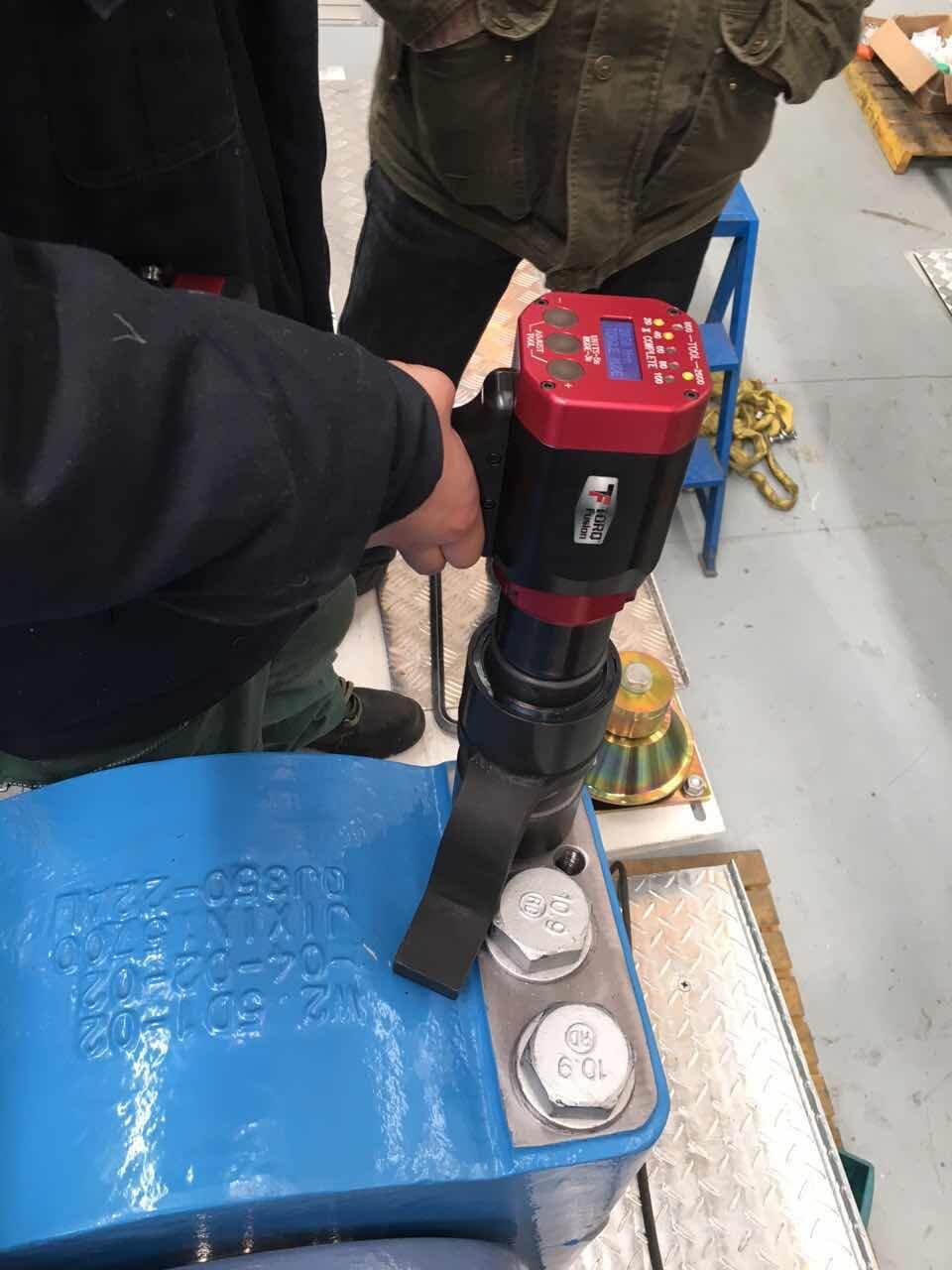 TORQUE WRENCH CORDLESS ELECTRIC 3500NM for Rent Kennards Hire