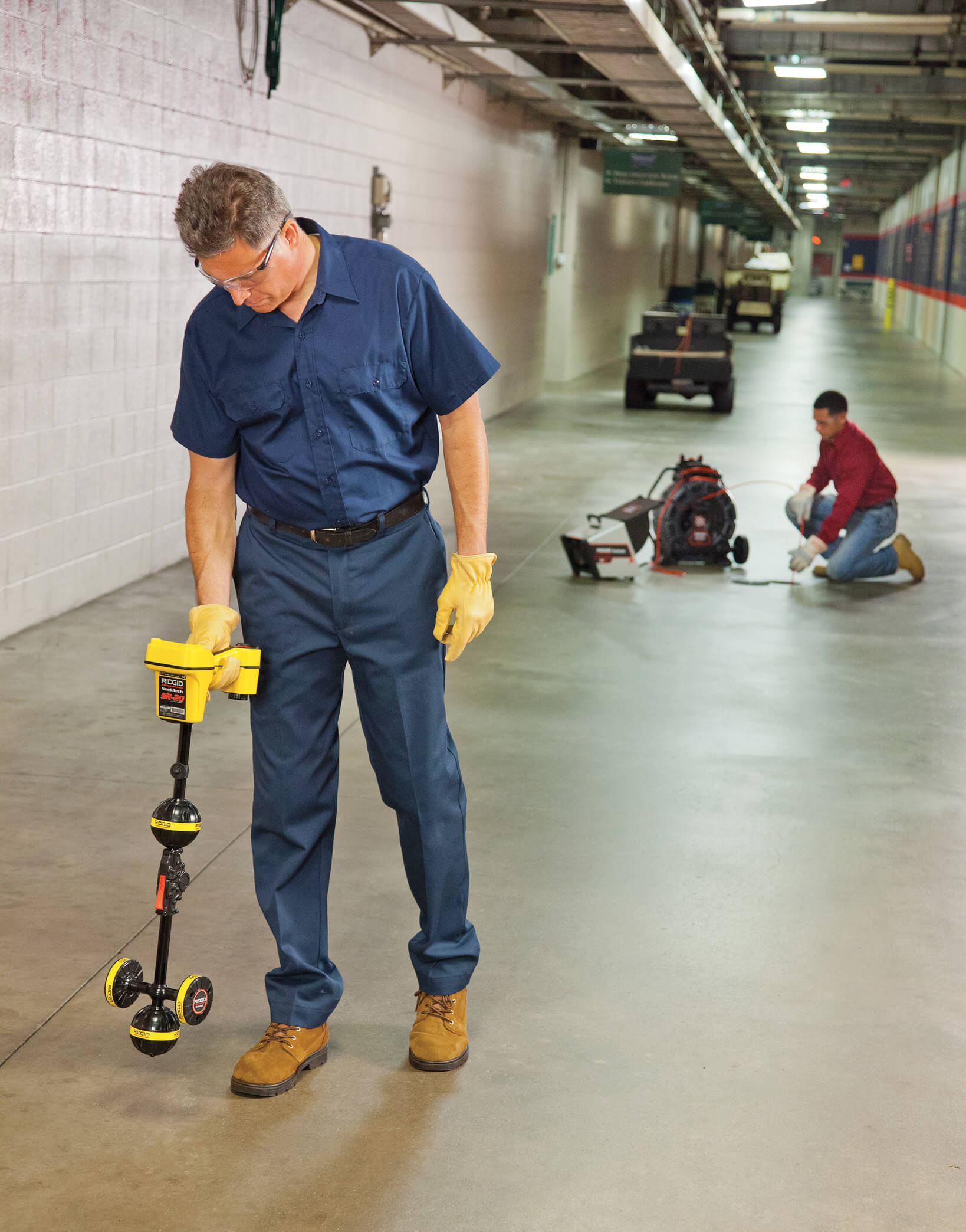 PIPE/CABLE LOCATOR for Rent Kennards Hire