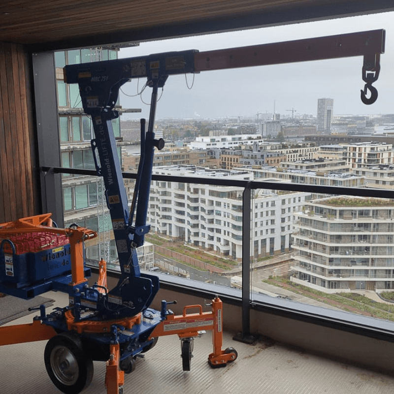 FLOOR CRANE 700KG ROTATING for Rent Kennards Hire