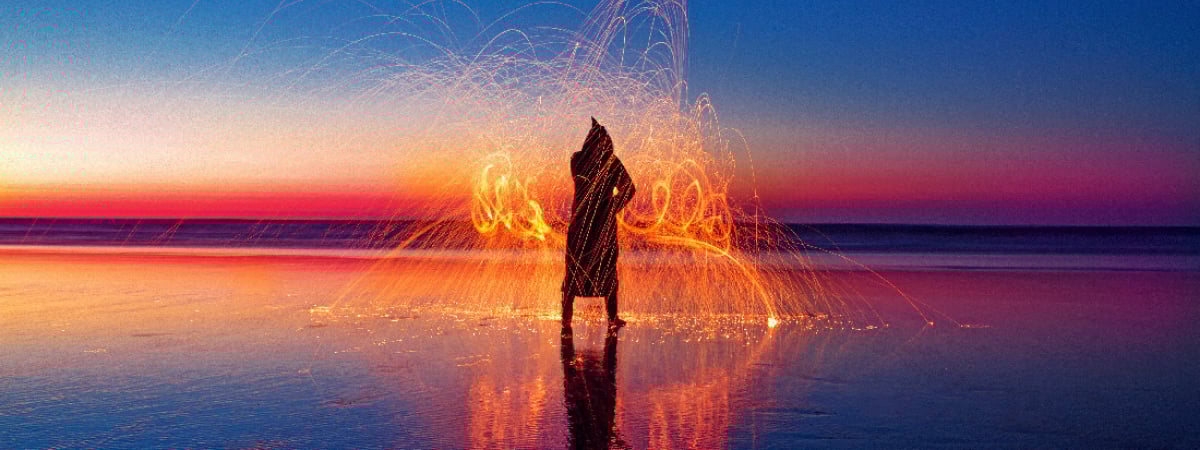 person-on-beach-with-high-exposure-light-reflection_2024_insight