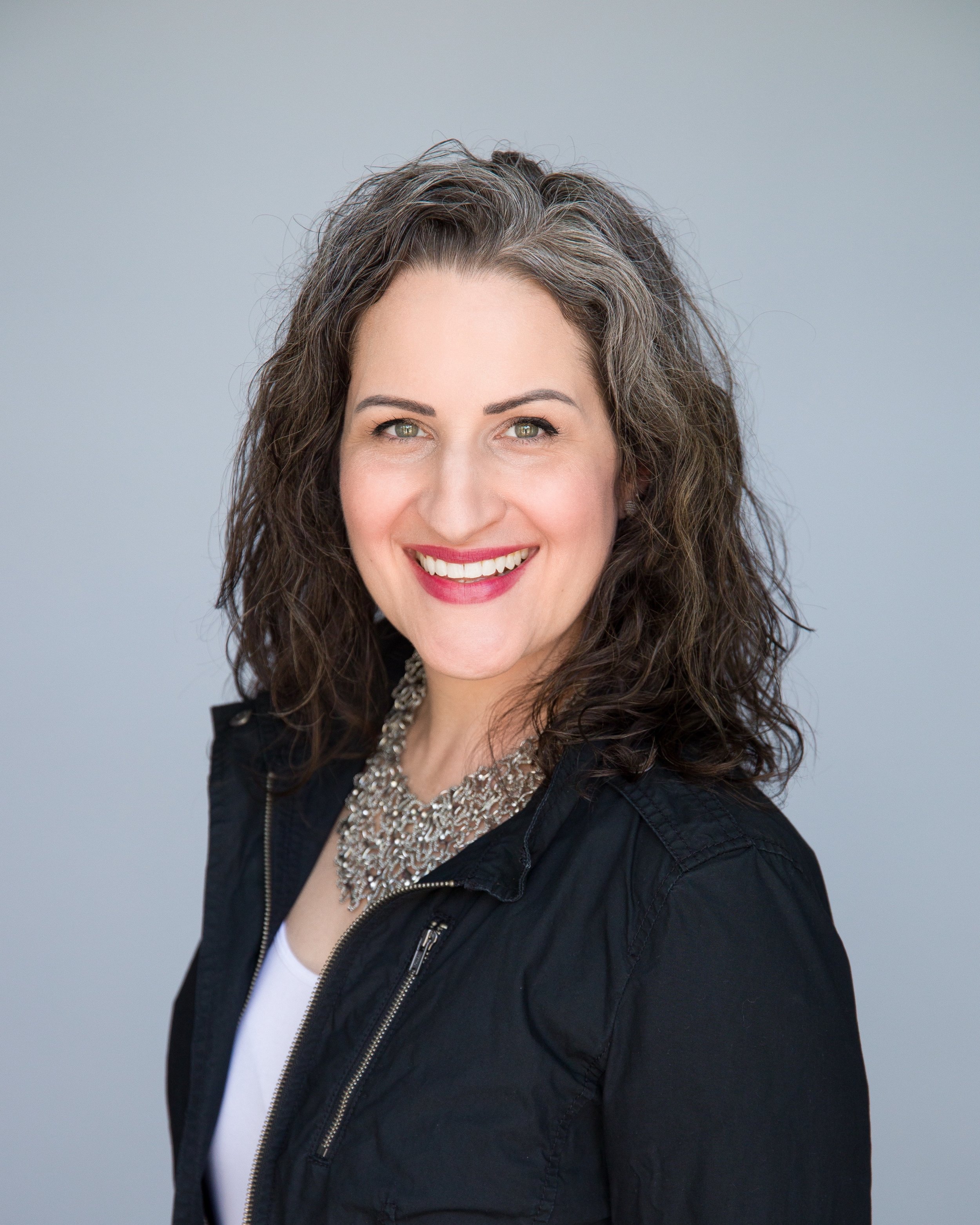 E_Bieniek_headshot_2022silver