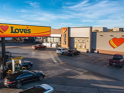 Image of Love's Travel Stop Exterior in Ardmore, OK