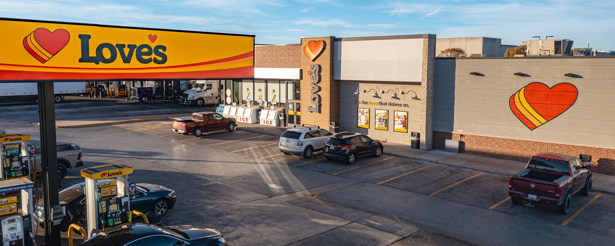 Image of Love's Travel Stop Exterior in Ardmore, OK