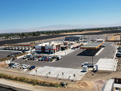 Exterior photo of Store 830 in Bakersfield