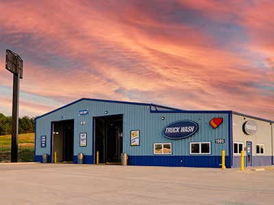 An exterior photo of the Truck Wash at Love's Travel Stops in Harrisonville, MO