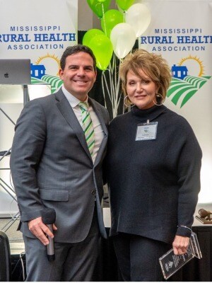 Paula Turner receives award