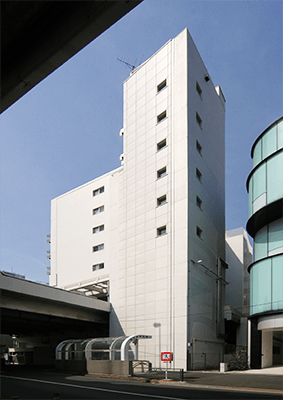 建築作品集　事務所：麻布 2017年 東京都中央区 延床面積：4,202m2、構造：SRC造、規模：地上9階　地下2階