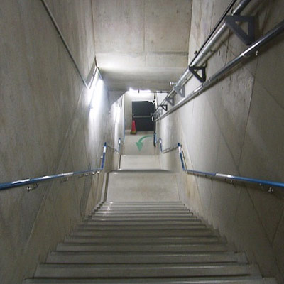 建築作品集　換気所：本町 2007年 東京都中野区 延床面積：6,046m2、構造：RC造、規模：地下2階