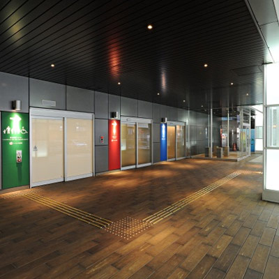 建築作品集　パーキングエリア：市川 2011年 千葉県市川市 延床面積：198m2、構造：S造＋RC造、規模：地上1階