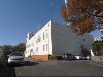 建築作品集　事務所：木場 1990年 東京都江東区 延床面積：6,278m2、構造：SRC造、規模：地上4階　地下1階