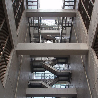 建築作品集　換気所：西新宿 2007年 東京都新宿区 延床面積：5,393m2、構造：SRC造＋RC造、規模：地上4階　地下3階