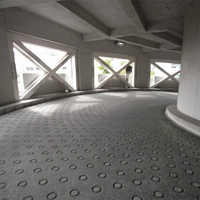 建築作品集　事務所：志村 2001年 耐震改修 東京都板橋区 延床面積：2,353m2、構造：SRC造、規模：地上3階　地下1階
