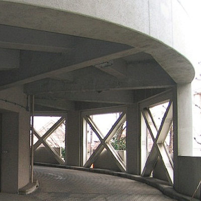 建築作品集　事務所：志村 2001年 耐震改修 東京都板橋区 延床面積：2,353m2、構造：SRC造、規模：地上3階　地下1階