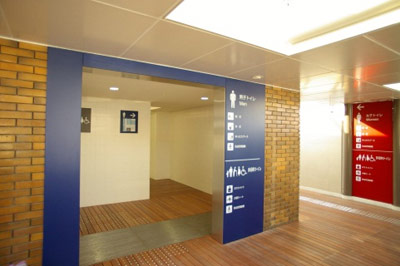 建築作品集　パーキングエリア：八潮 2006年 埼玉県八潮市 延床面積：1,782m2、構造：RC造、規模：地上1階