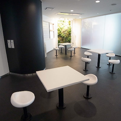 建築作品集　パーキングエリア：用賀 2011年 東京都世田谷区 延床面積：2,188m2、構造：S造、規模：地上4階　地下1階