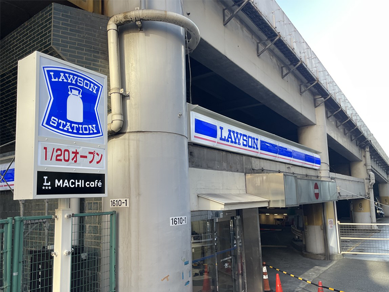 西側(Aブロック出口側)店舗入口