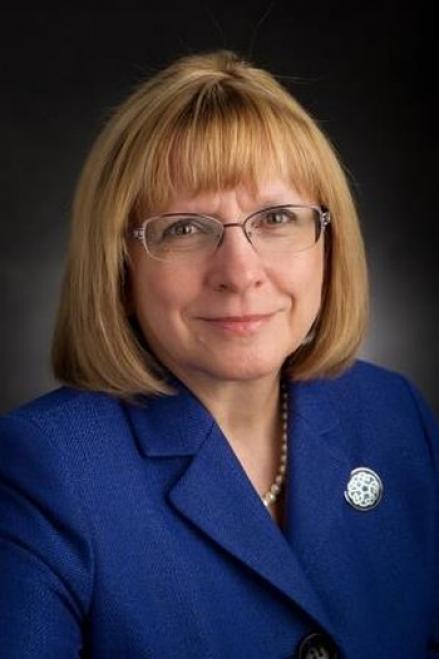 Portrait of Suzanne Lang