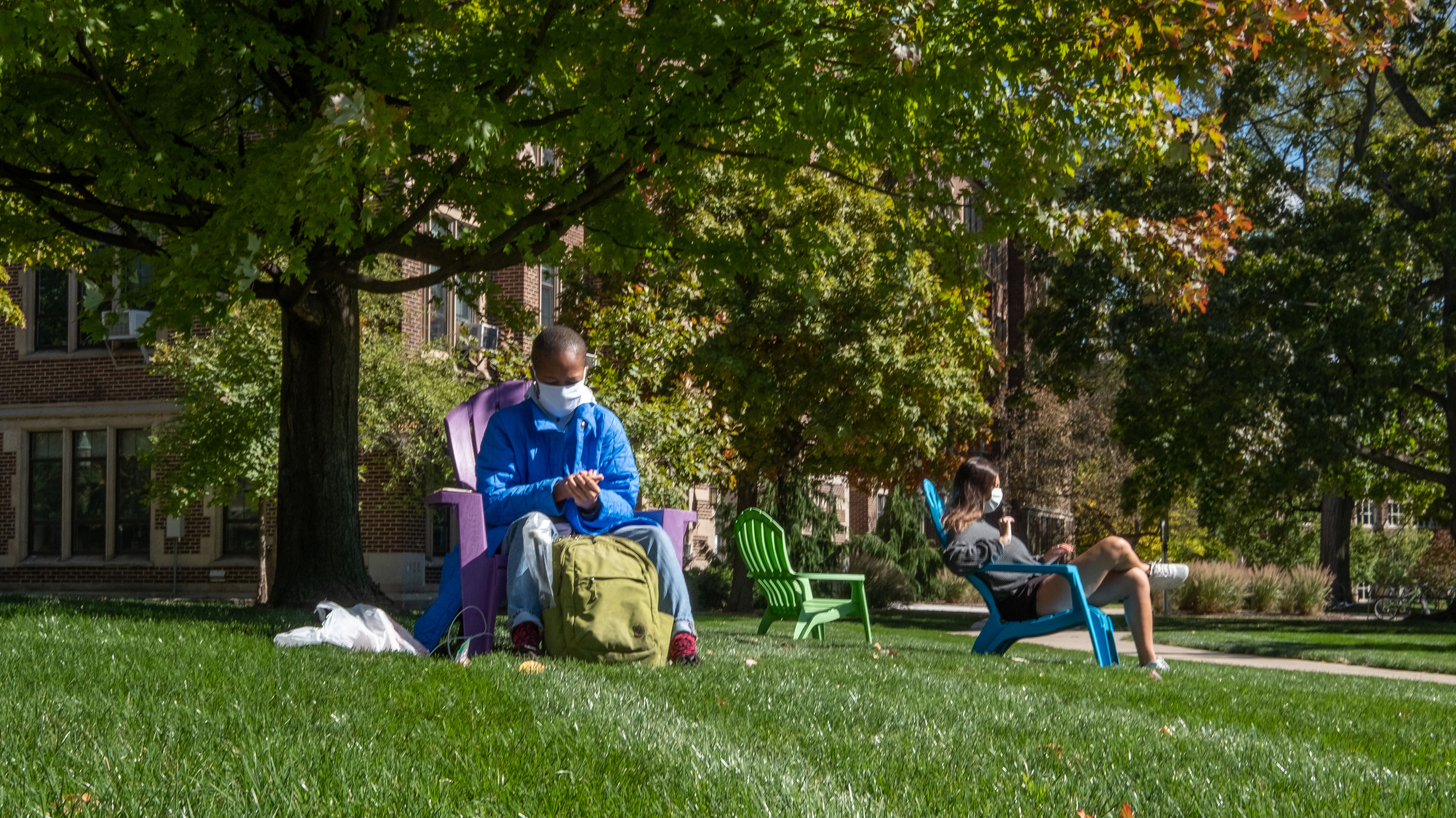 Students in chairs by Union Building