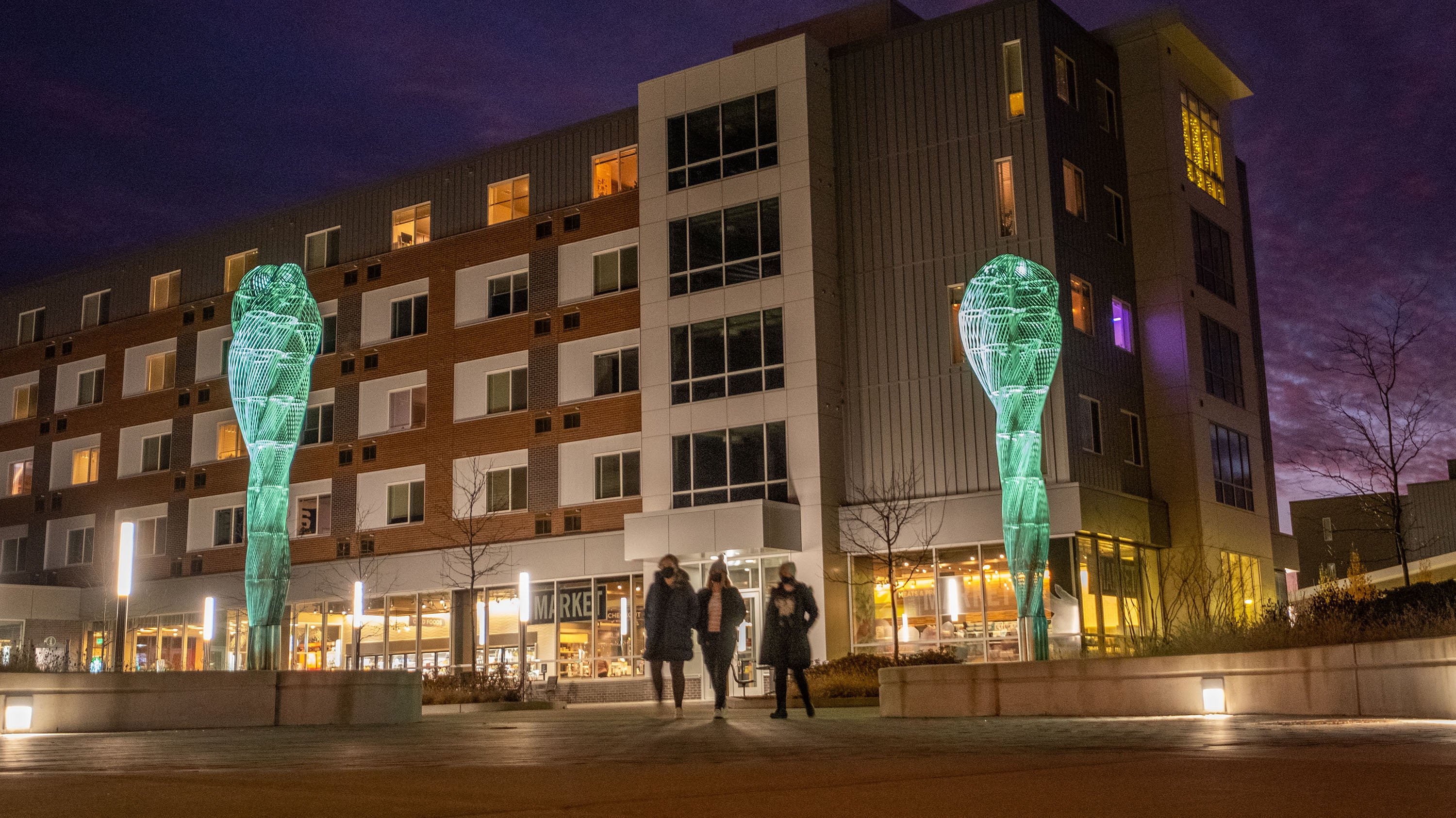 1855 place at night
