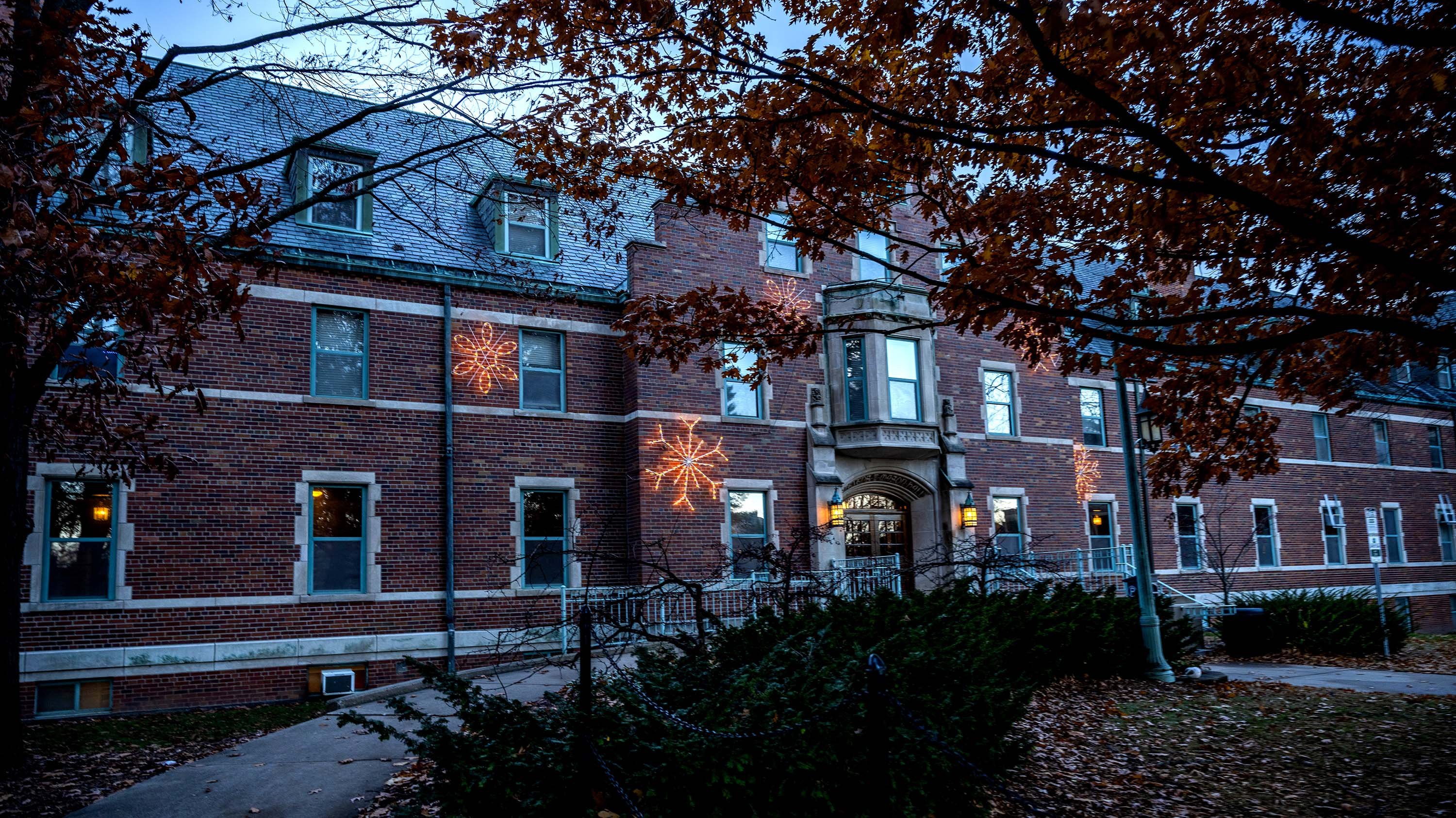 Mason-Abbot Hall