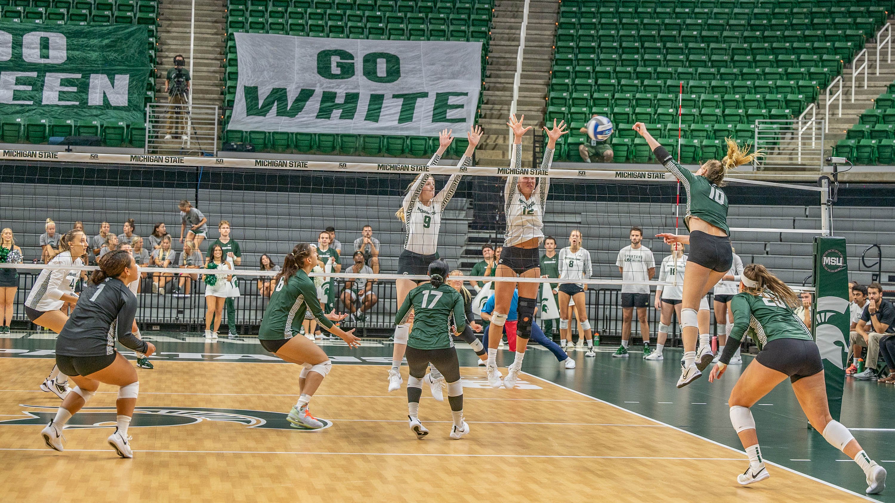 MSU volleyball team playing in a scrimmage match againsts themselves