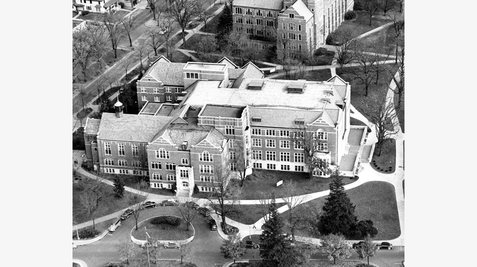 Aerial view of the MSU Union in 1949