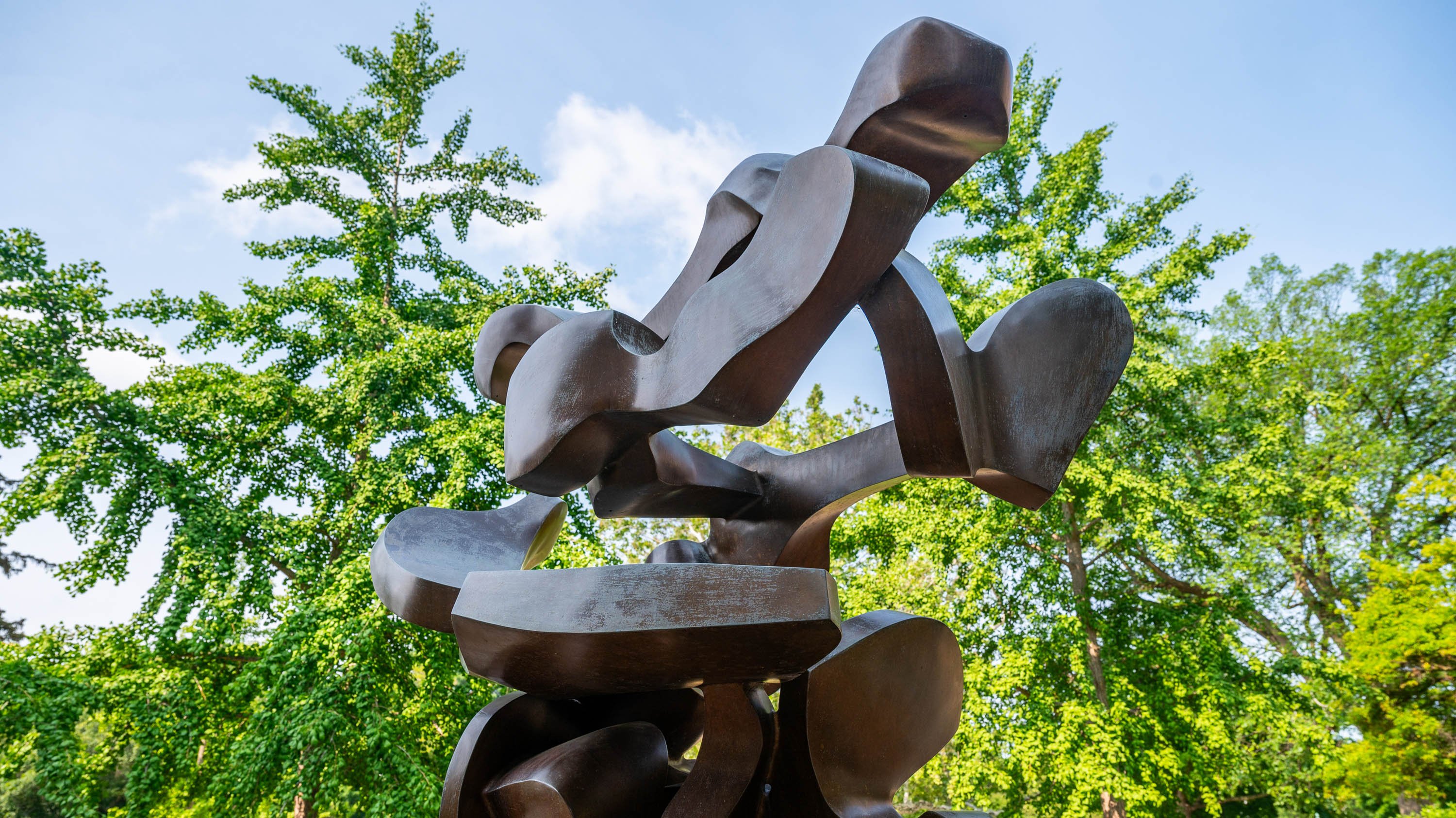 'Twyla' sculpture