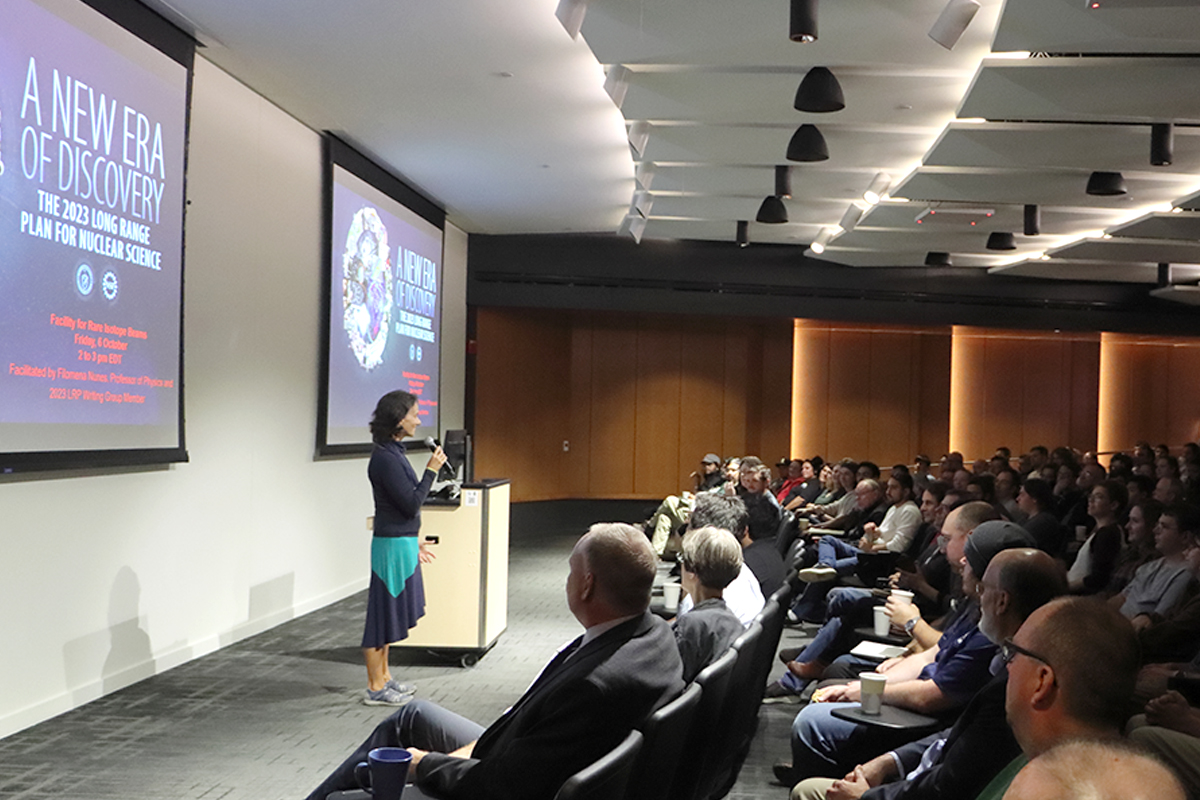 Filomena Nunes, FRIB professor of physics and 2023 Long Range Plan Writing Group member, speaks at FRIB’s update meeting.