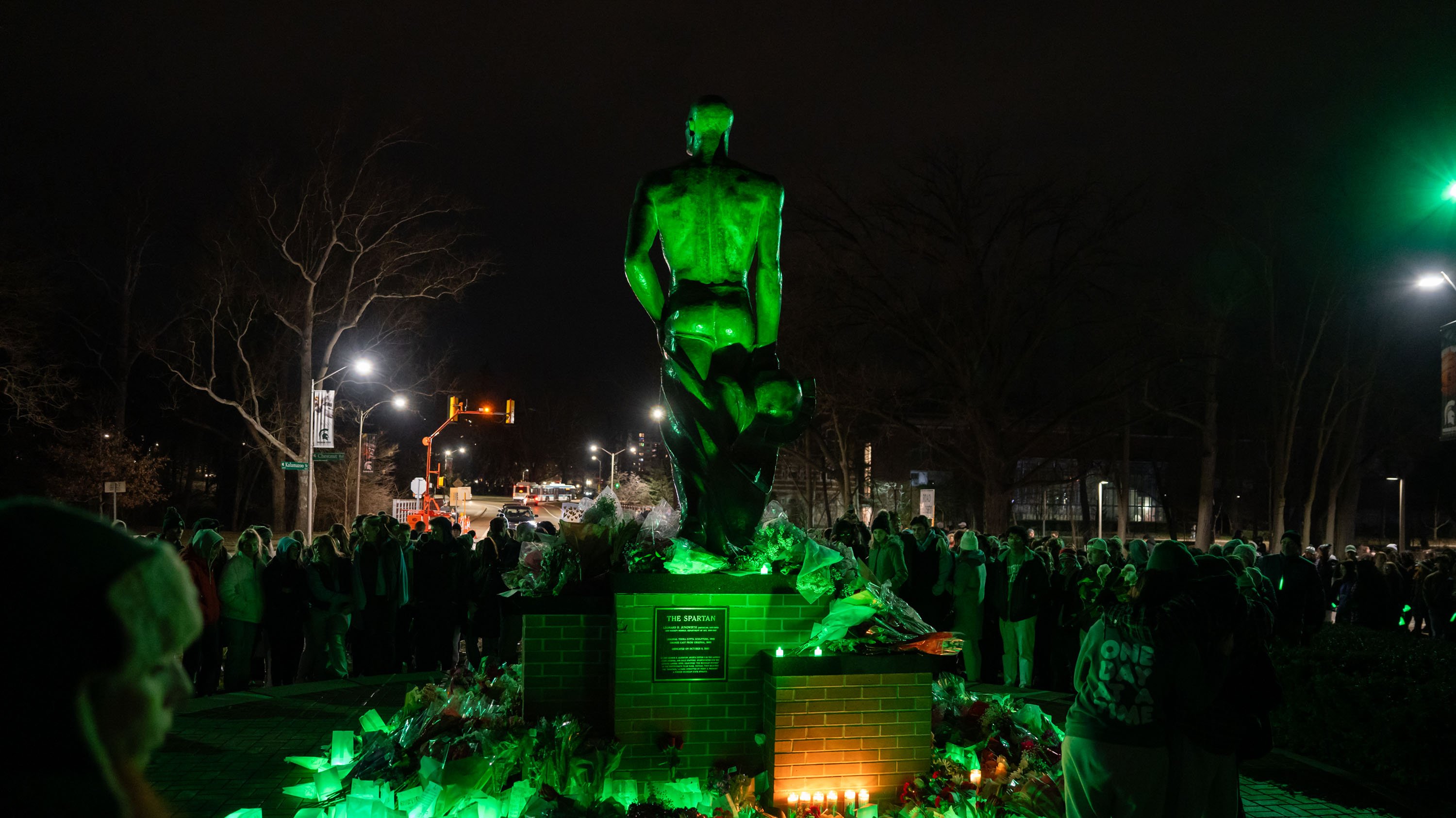 Spartan Statue glowing green