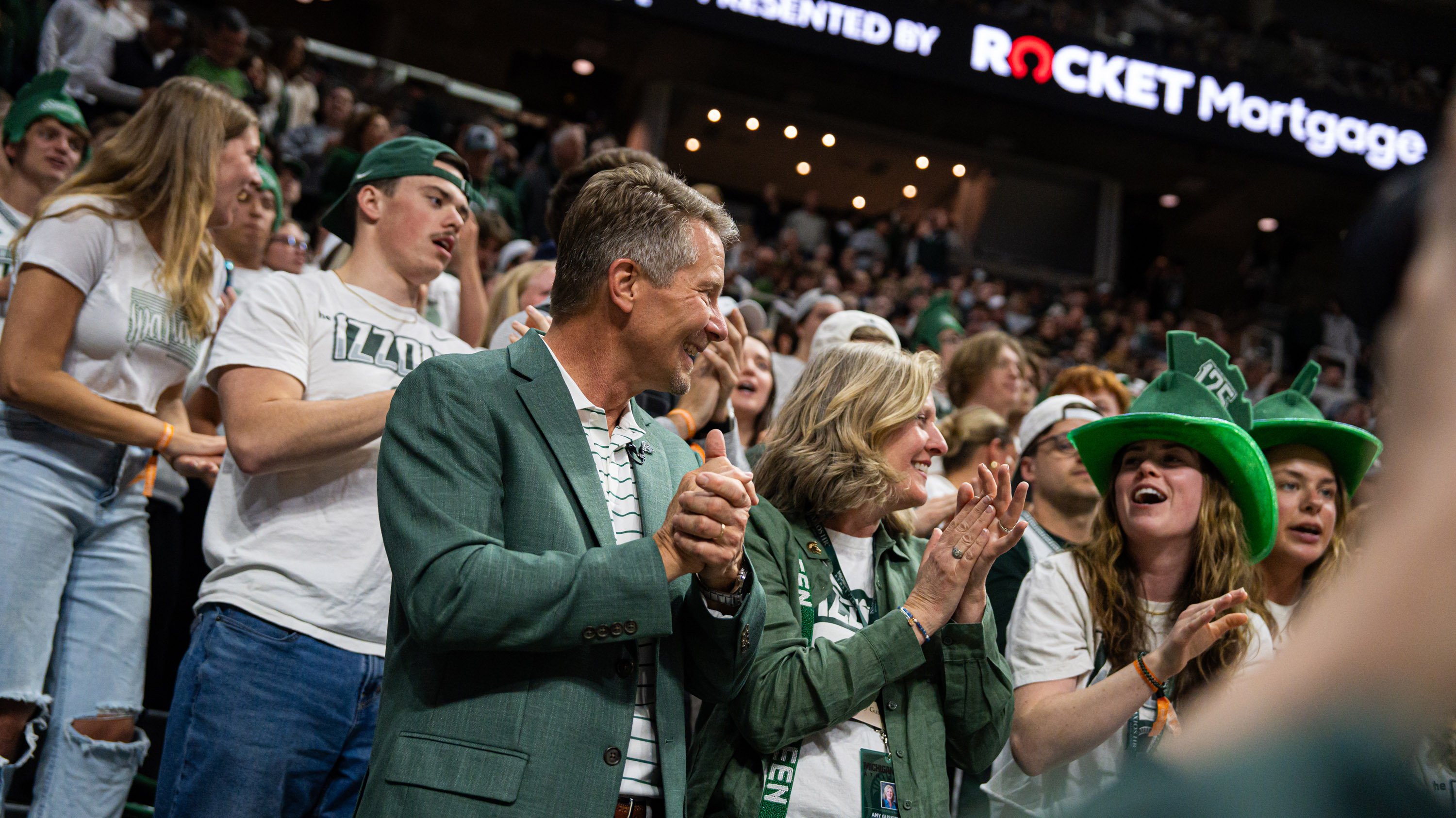 Kevin and Amy Guskiewicz in Izzone at basketball game