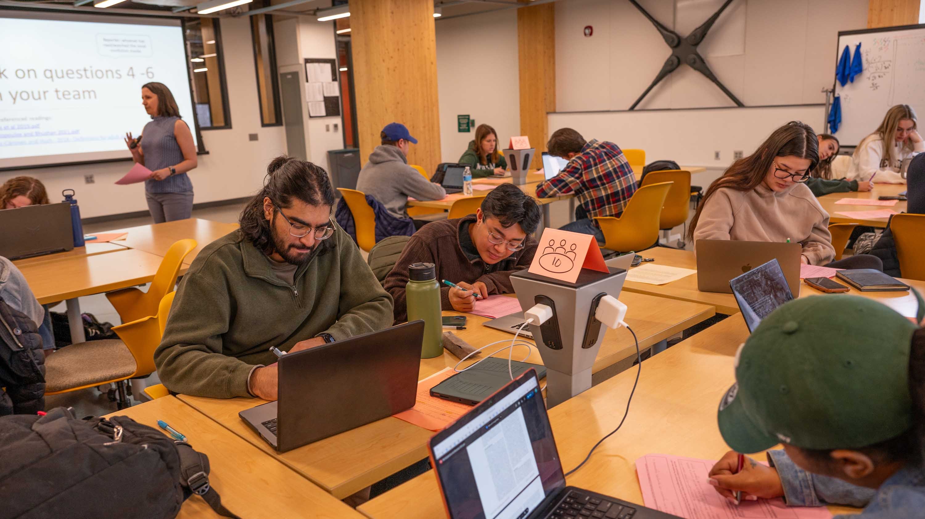 Human Biology class in STEM Teaching and Learning facility