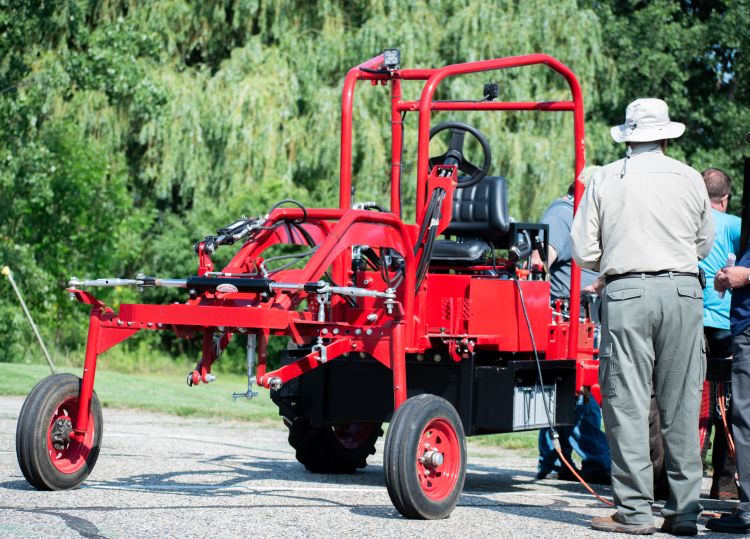An Electric Tractor