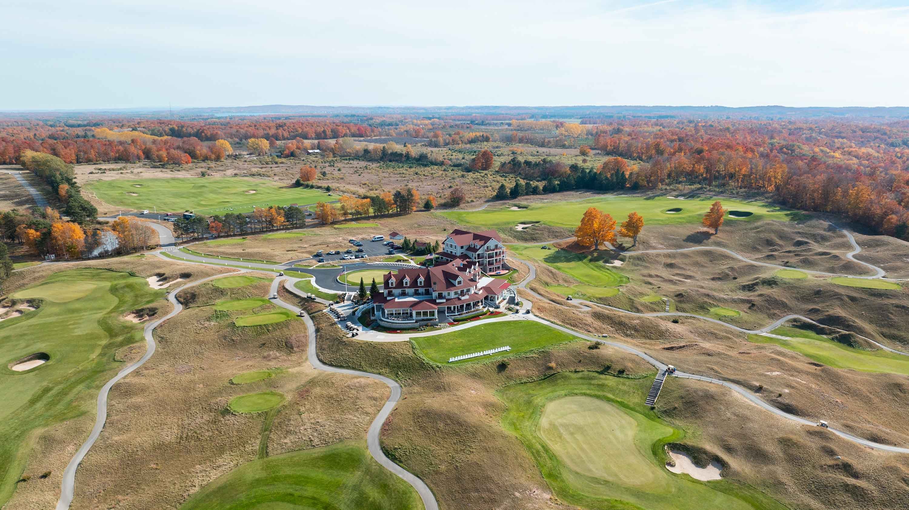 An aerial view of a golf course.