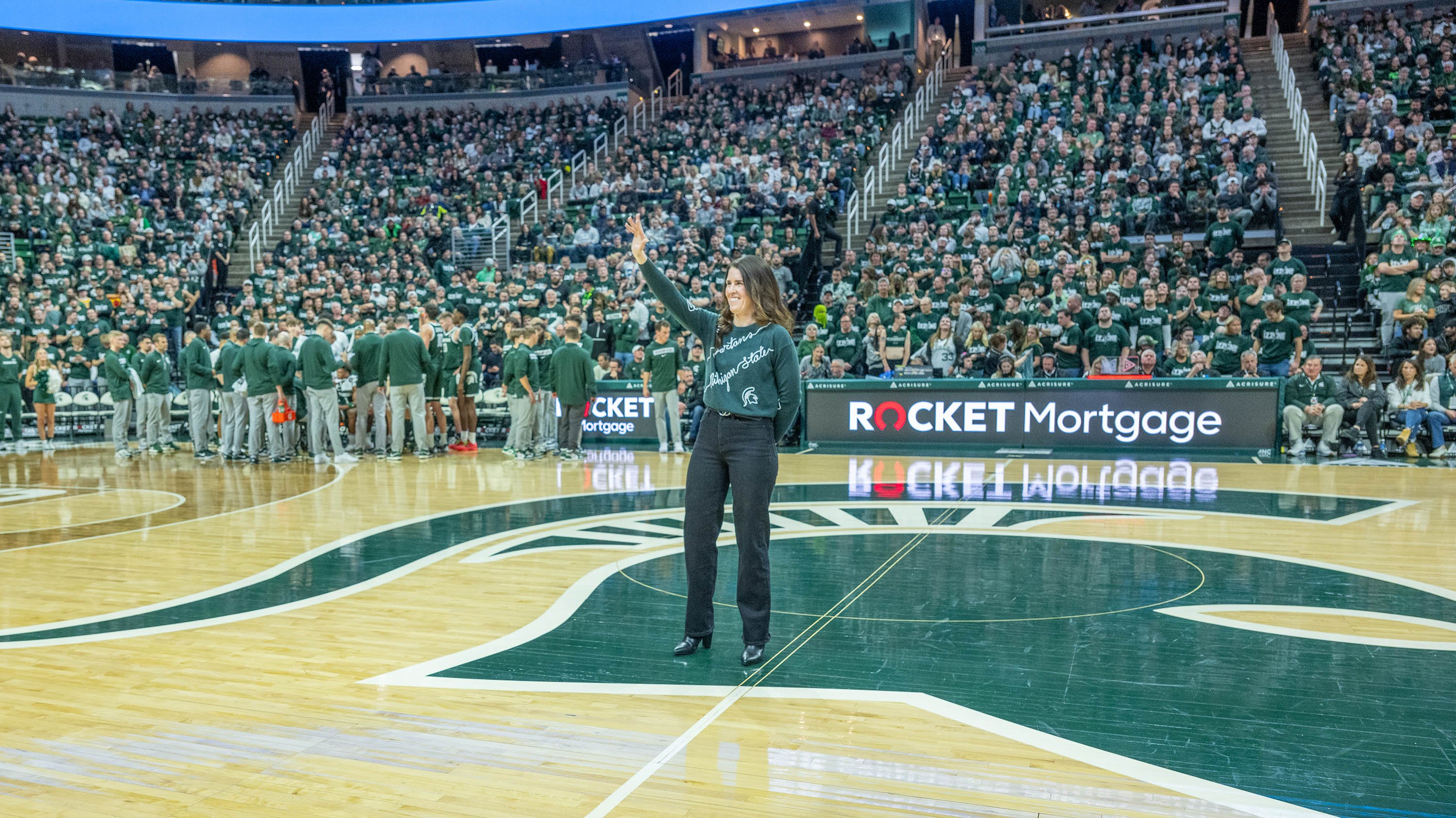 Kristen Kelsay on basketball court