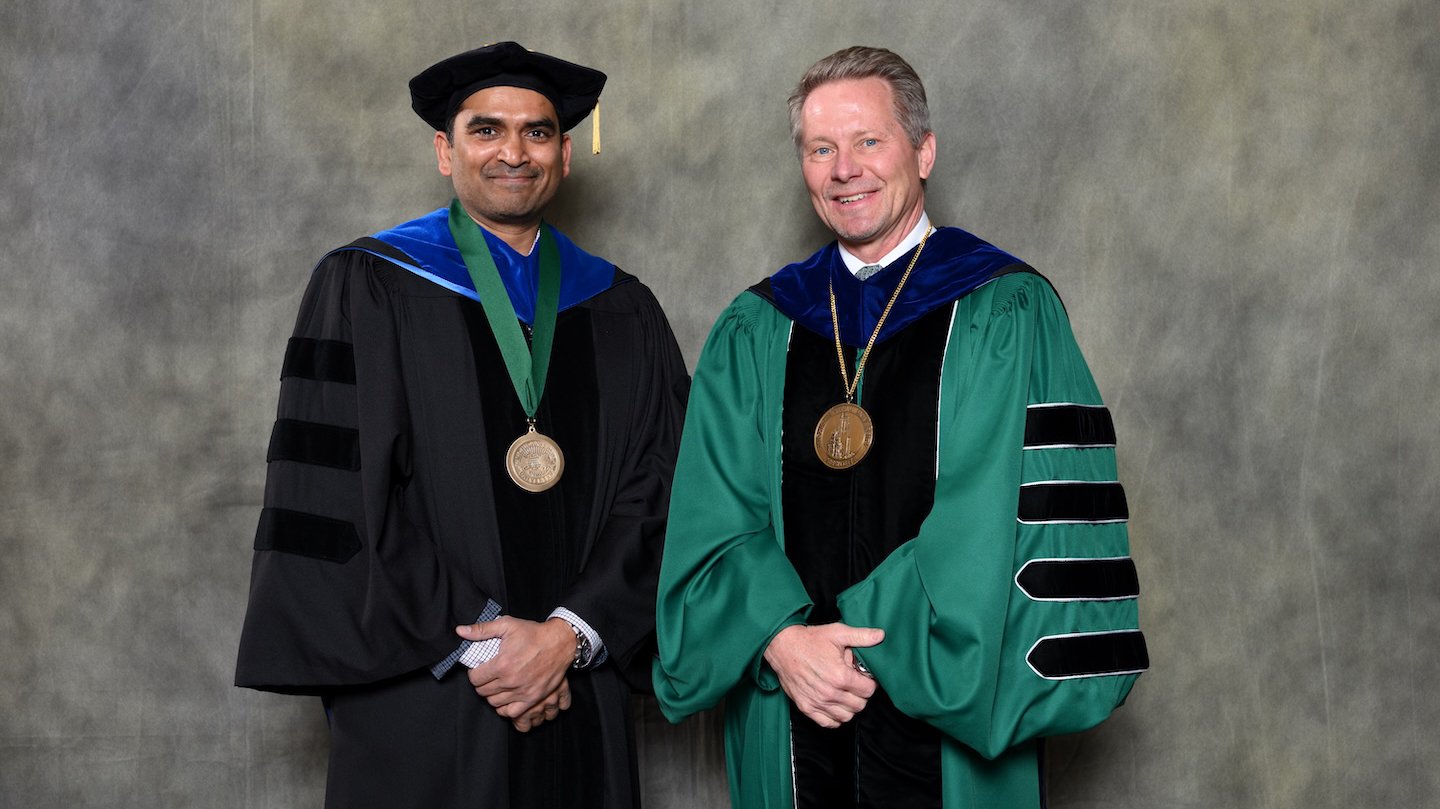 Endowed faculty member Siva Nadimpalli with MSU President Kevin Guskiewicz.