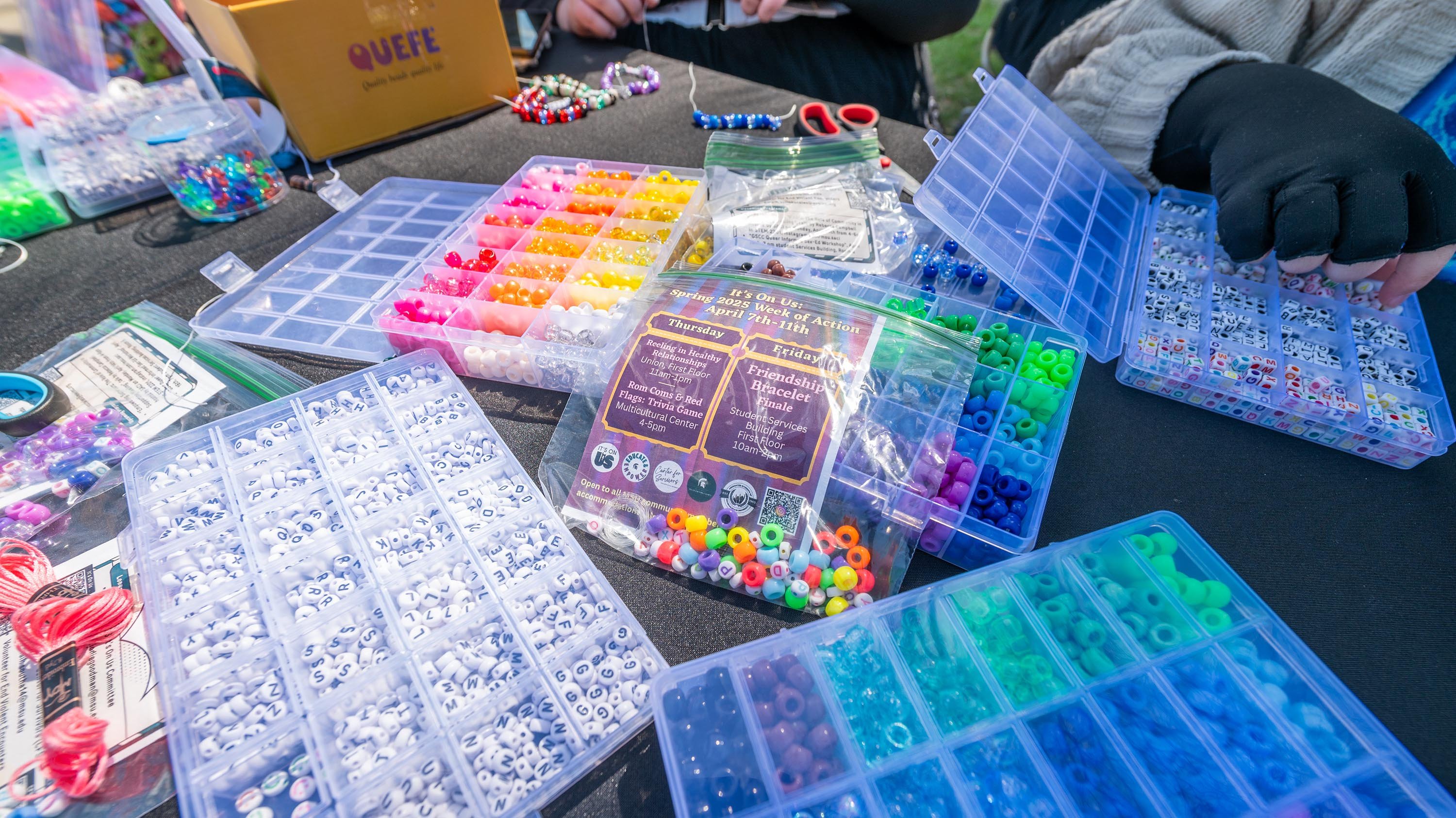Bracelet making kit